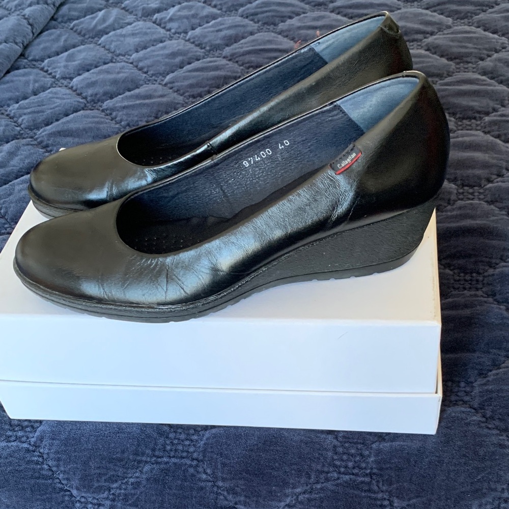 Callahan Black Leather Wedges Super Comfortable!